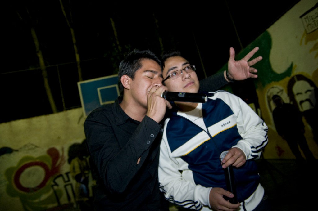 Ewor haciendo freestyle en la Santa Maria Rivera, eworevolucion@hotmail.